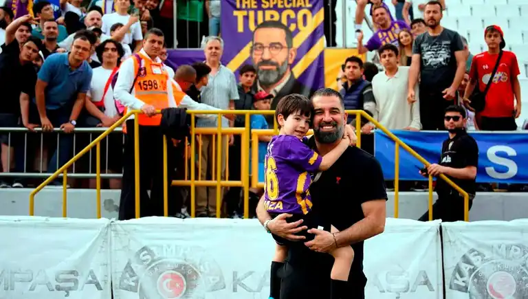 Arda Turan Eyüpspor'dan Ayrılıyor: 