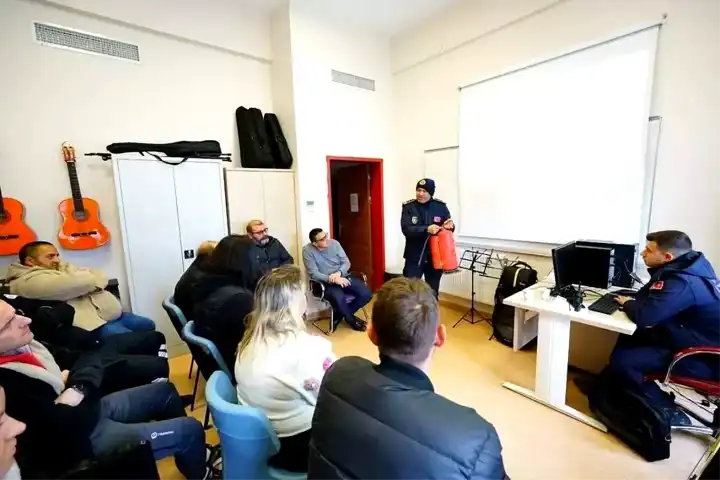 Babaeski'de Gençlik Spor Personeline Yangın Eğitimi