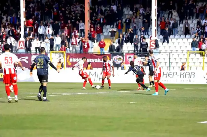 Bandırmaspor, Ümraniyespor'u Evinde 2-0 Yendi!