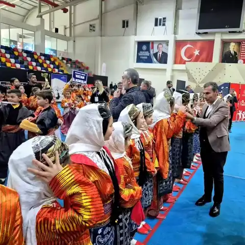 Besni Ortaokulu, Halk Oyunlarında İl Şampiyonu!