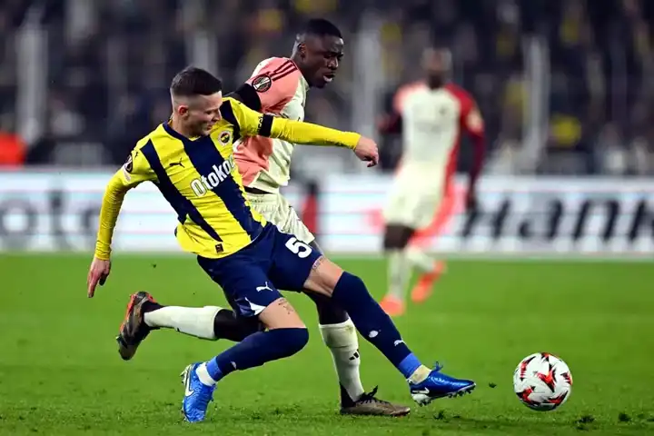 Fenerbahçe-Lyon Maçı 0-0 Berabere Bitti