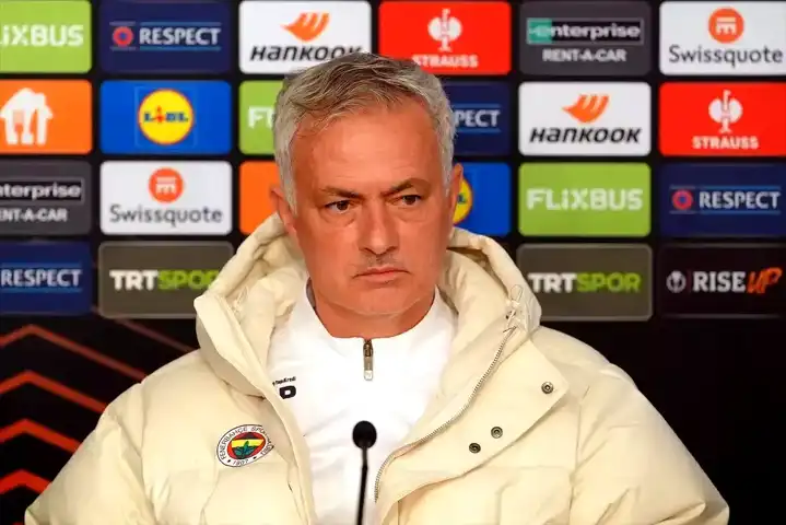 Fenerbahçe, Lyon'a Karşı Zorlu Savaşta!