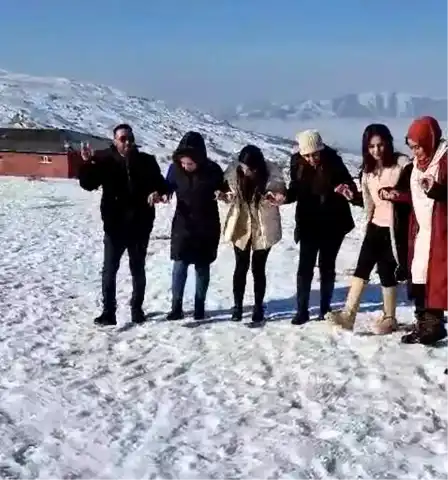 Hazarbaba'da Kar Üzeri Halay Şöleni!