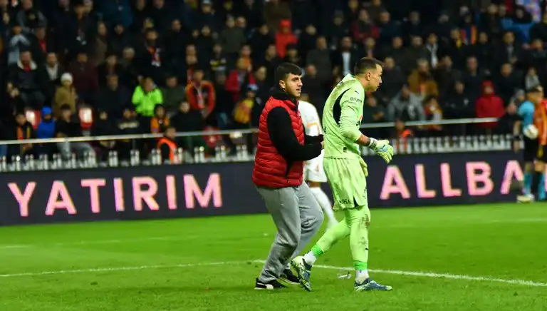 Kayserispor-Galatasaray Maçında Tutuklama!