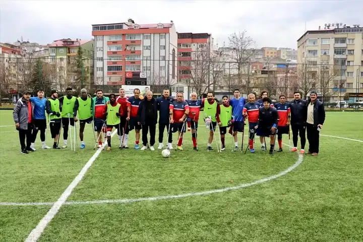 Kazadan Sonra Tekrar Futbola Dönen Chiquete