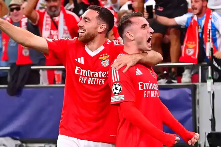 Kerem ve Orkun'la Benfica Son 16'da!