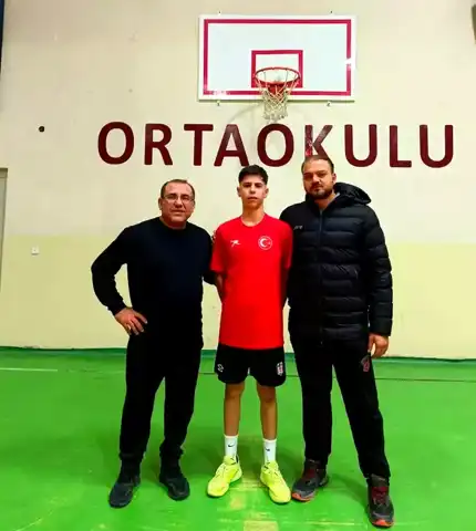 13 Yaşındaki Hentbolcu Selim Özdemir Beşiktaş'ta!
