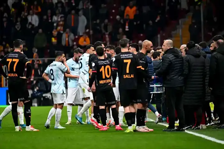 Galatasaray-Adana Demirspor Maçının VAR Kayıtları Yayınlandı!