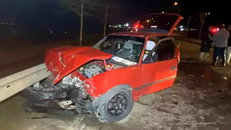 İzmit'te Zincirleme Kaza: 4 Yaralı